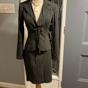 Adorable 2 piece suit